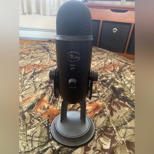 Excellent condition blue brand stand up microphone